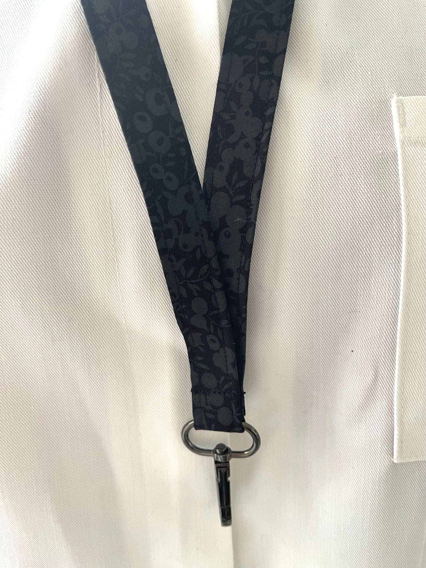 Yew Berry Black Fabric Breakaway Lanyard image 2