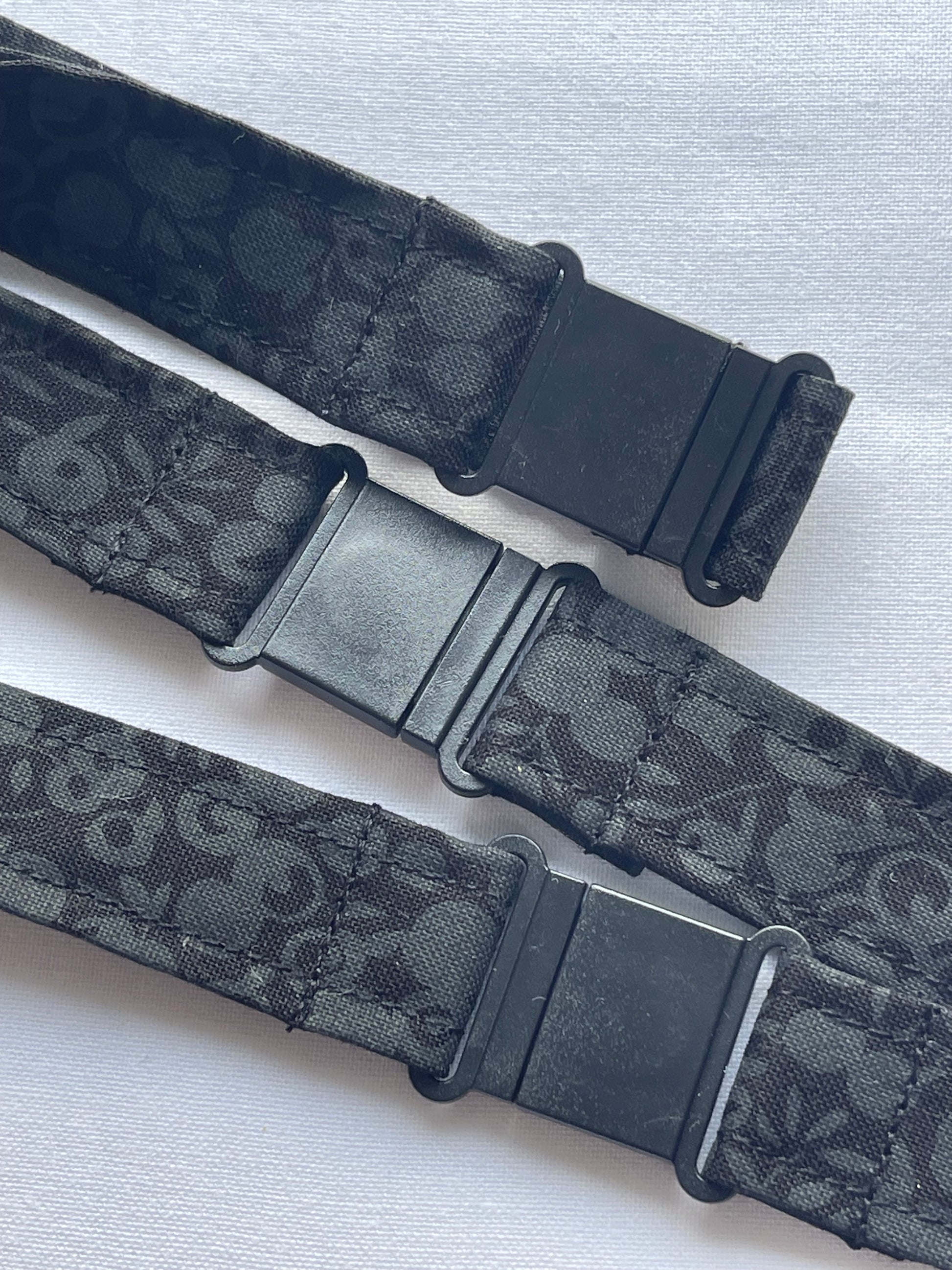 Yew Berry Black Fabric Breakaway Lanyard image 3