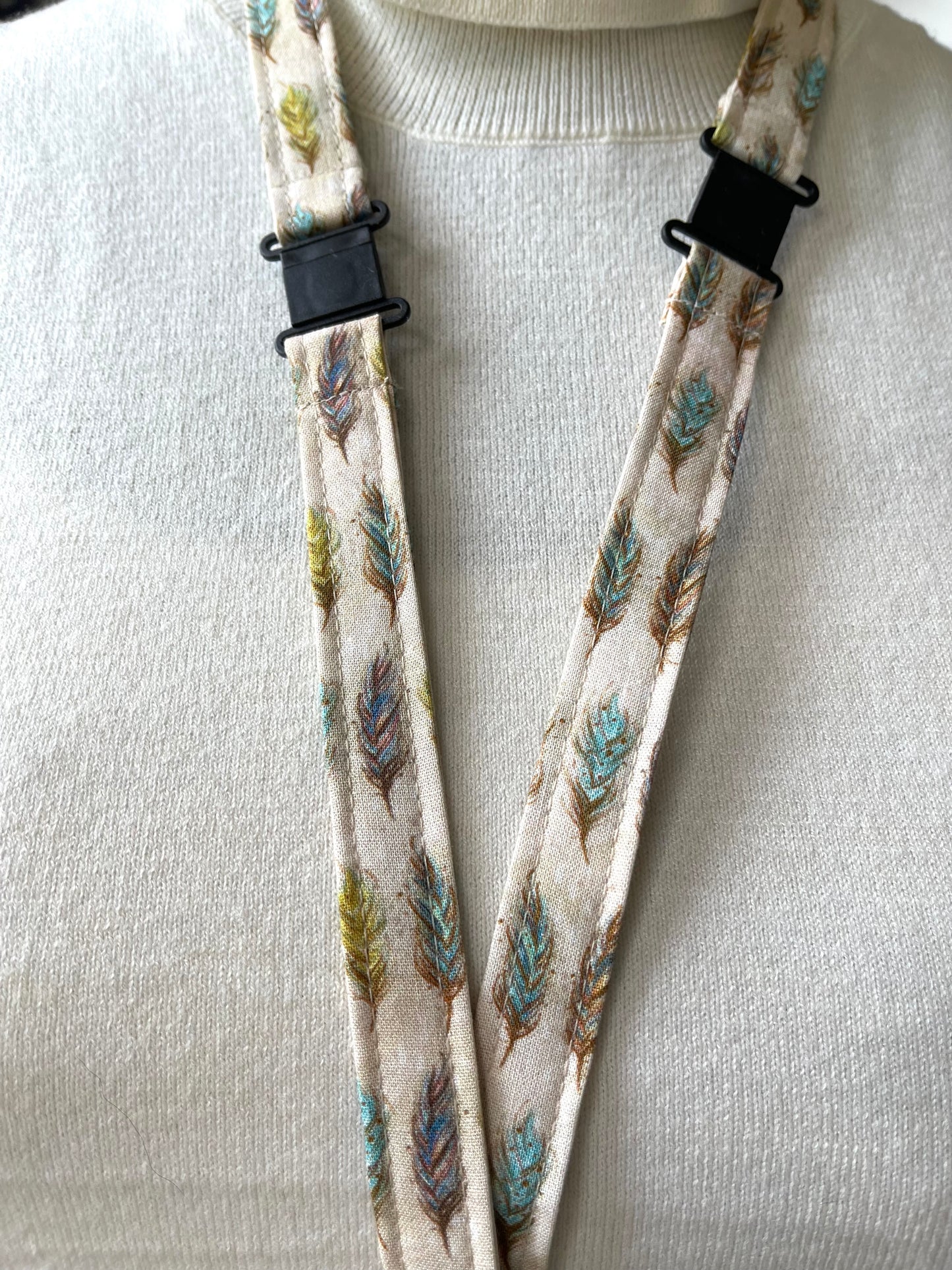 Feathers Fabric Breakaway Lanyard - House of Lanyards