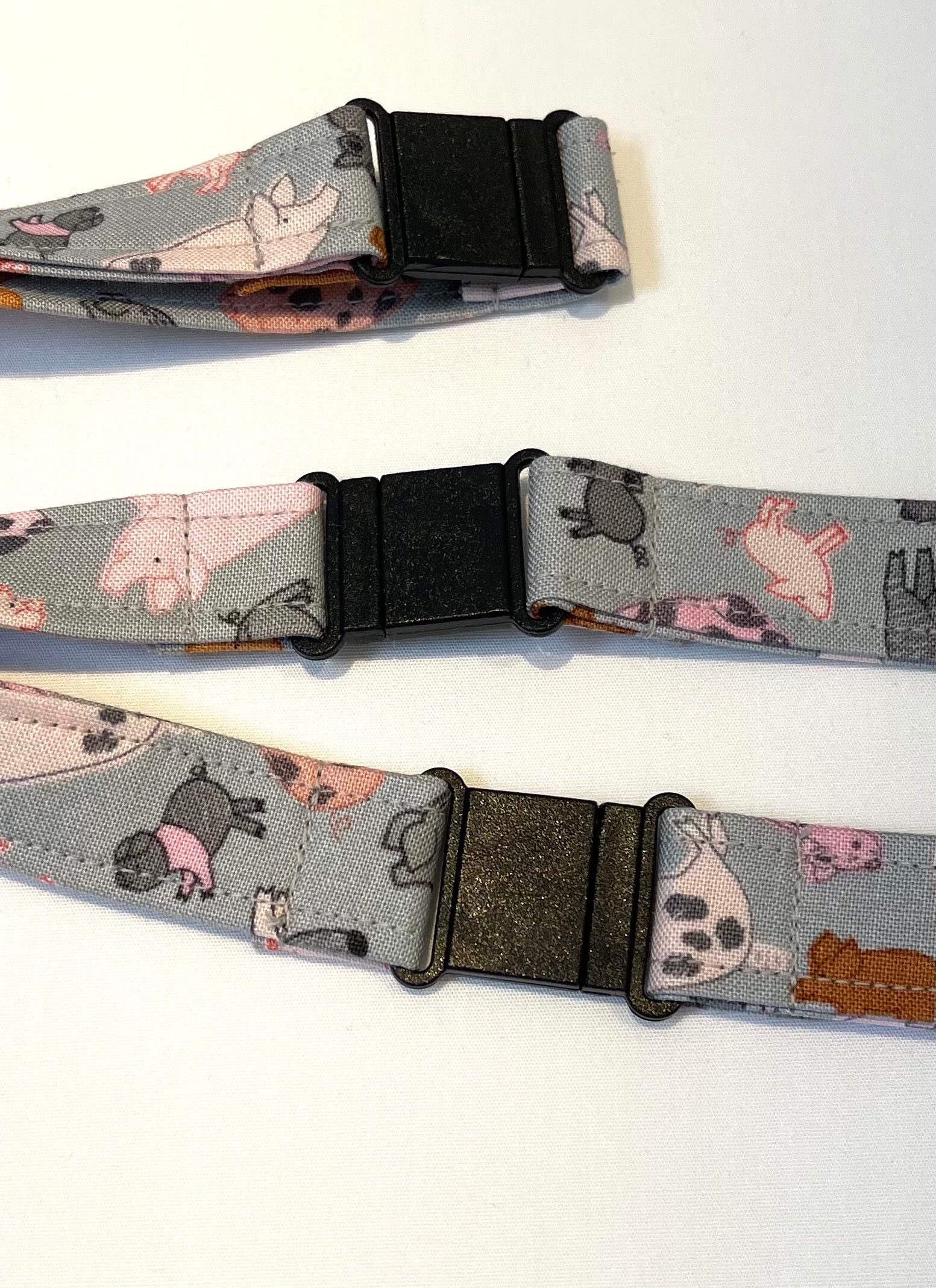 Little Piglets Fabric Breakaway Lanyard image 1
