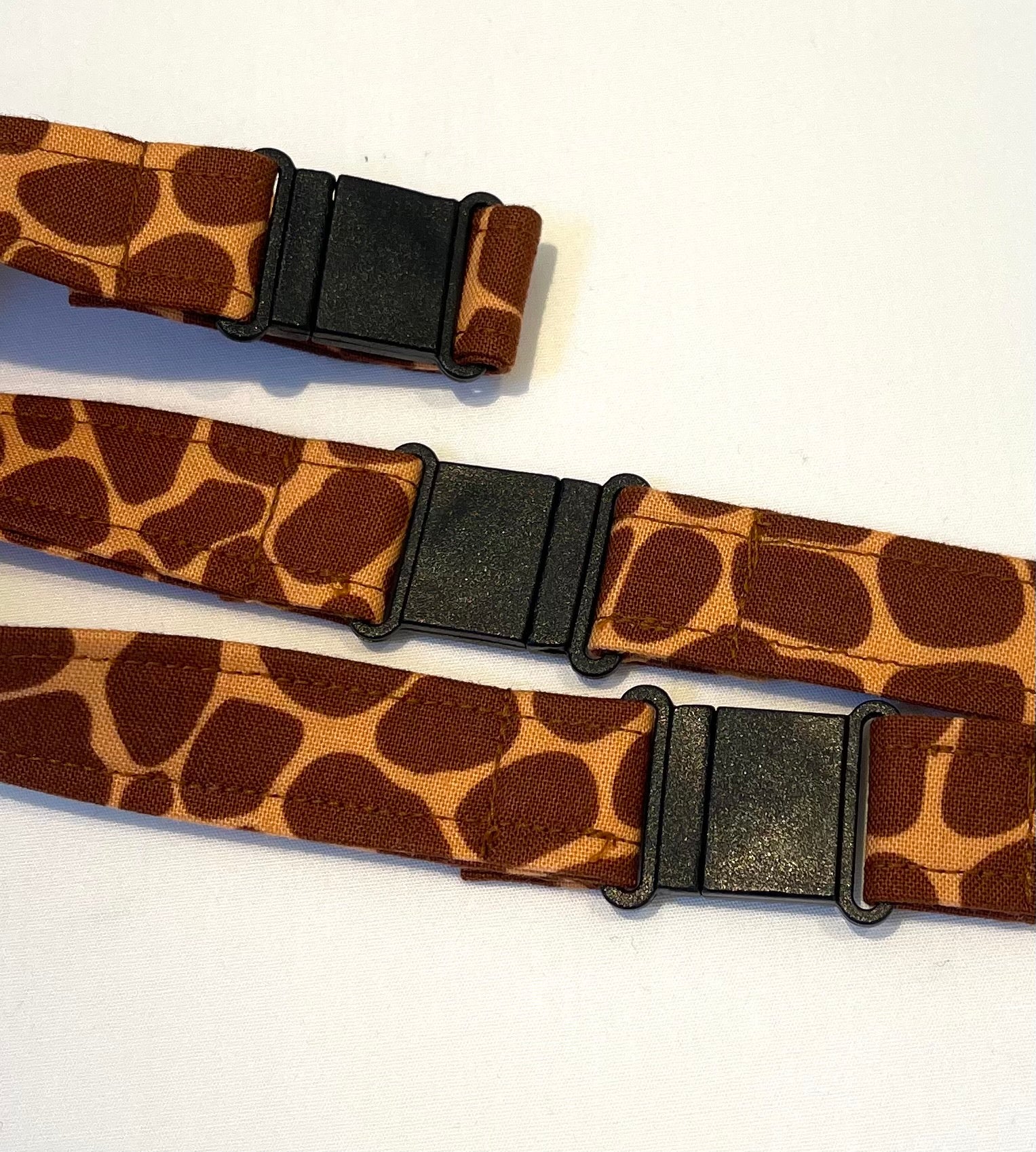 Giraffe Fabric Breakaway Lanyard image 1