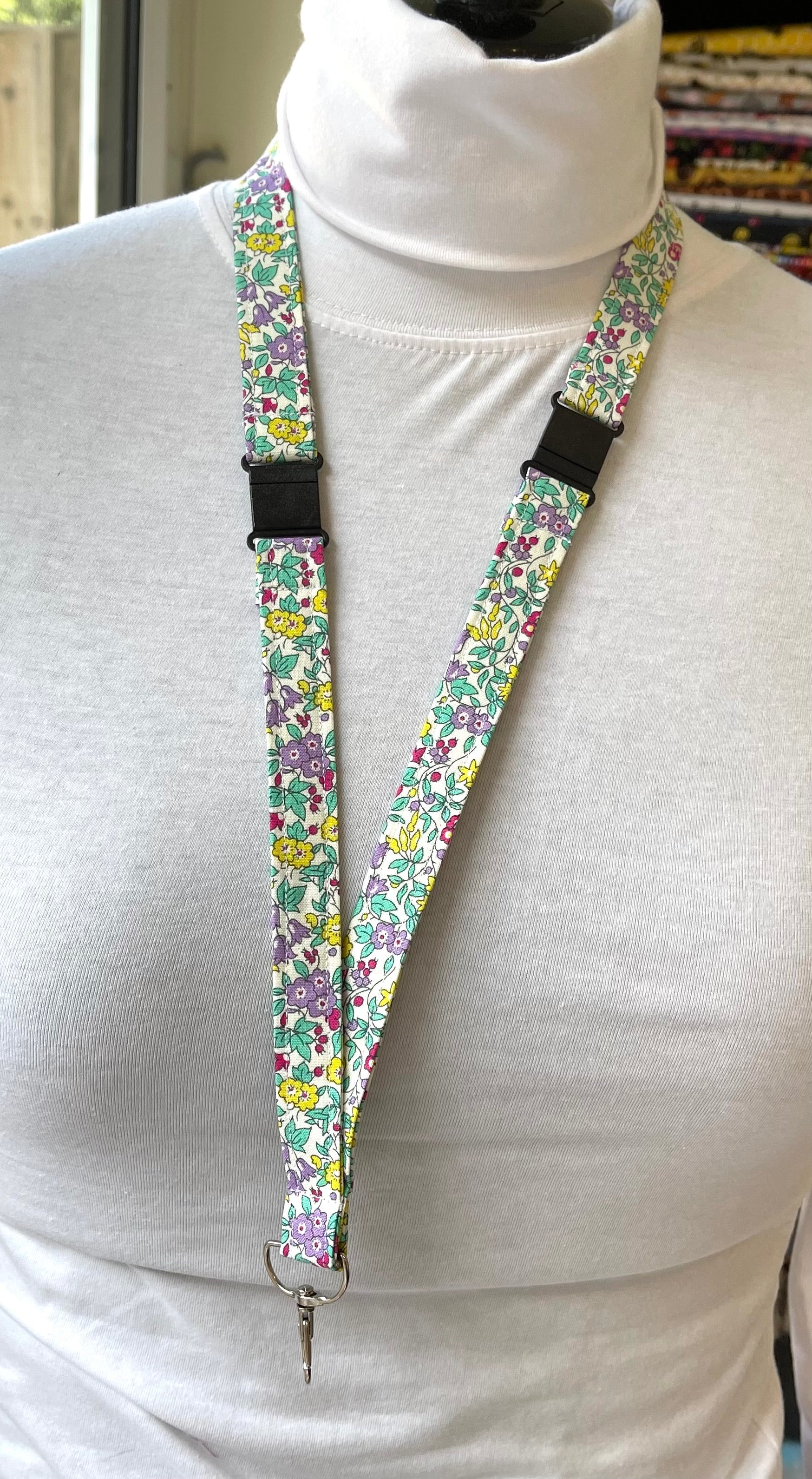 Liberty Breakaway Lanyard: Lilic Forget me not  image 0