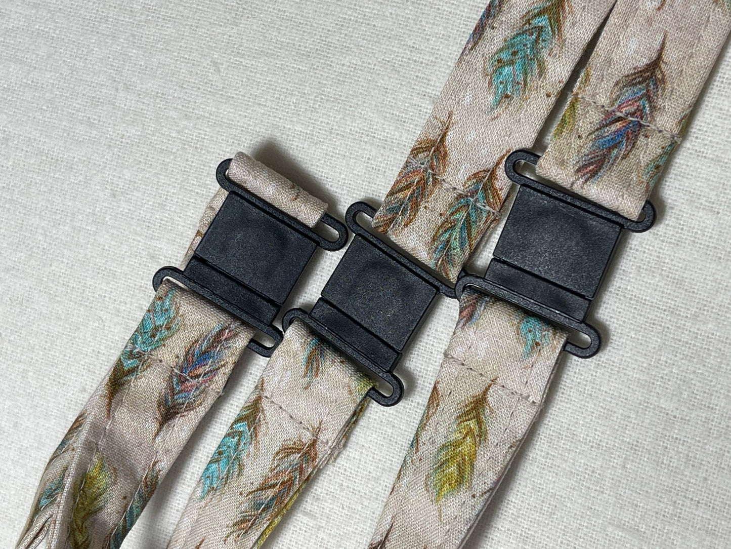 Feathers Fabric Breakaway Lanyard - House of Lanyards
