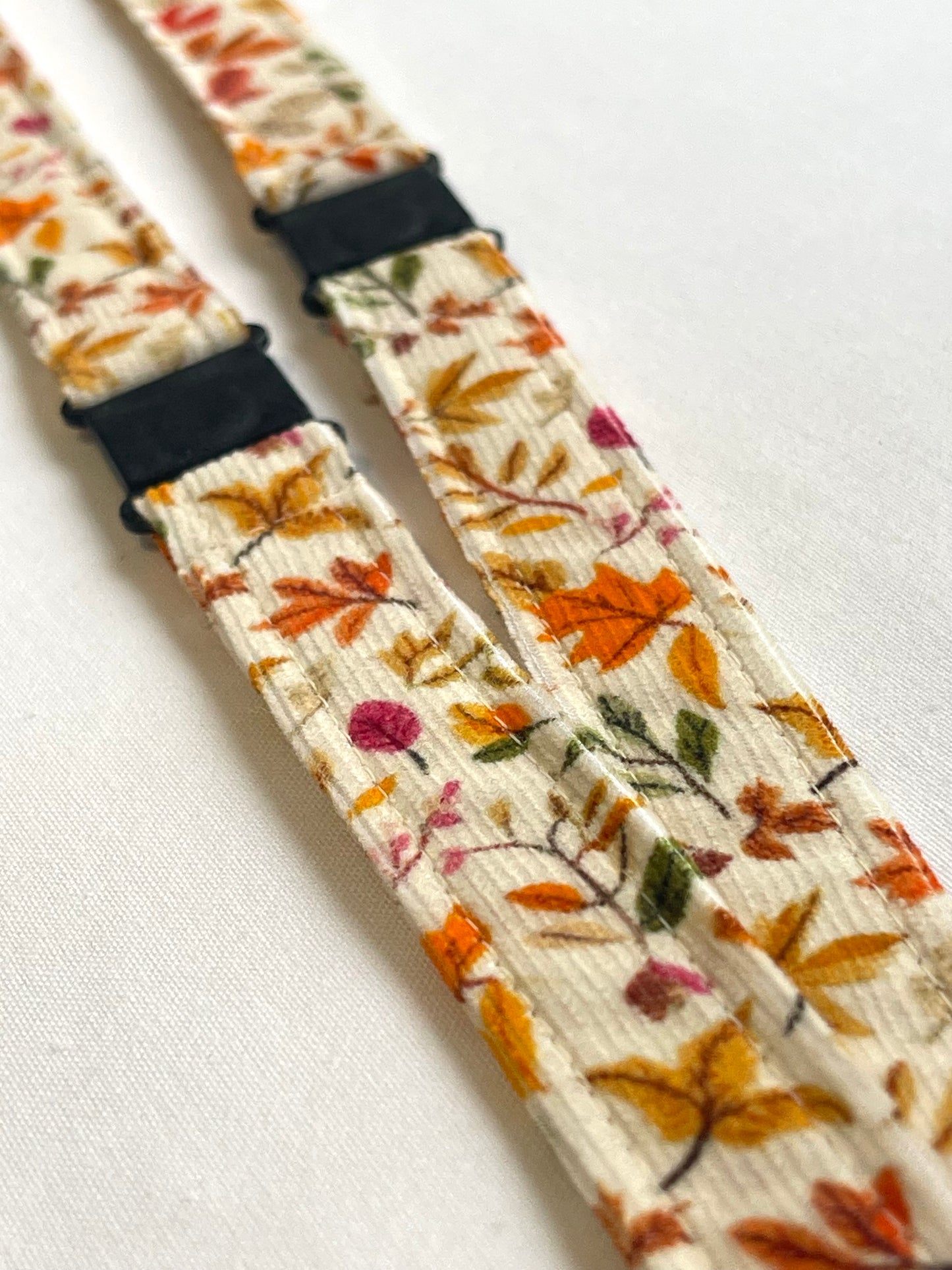 Leaves on Cream Fabric Breakaway Lanyard