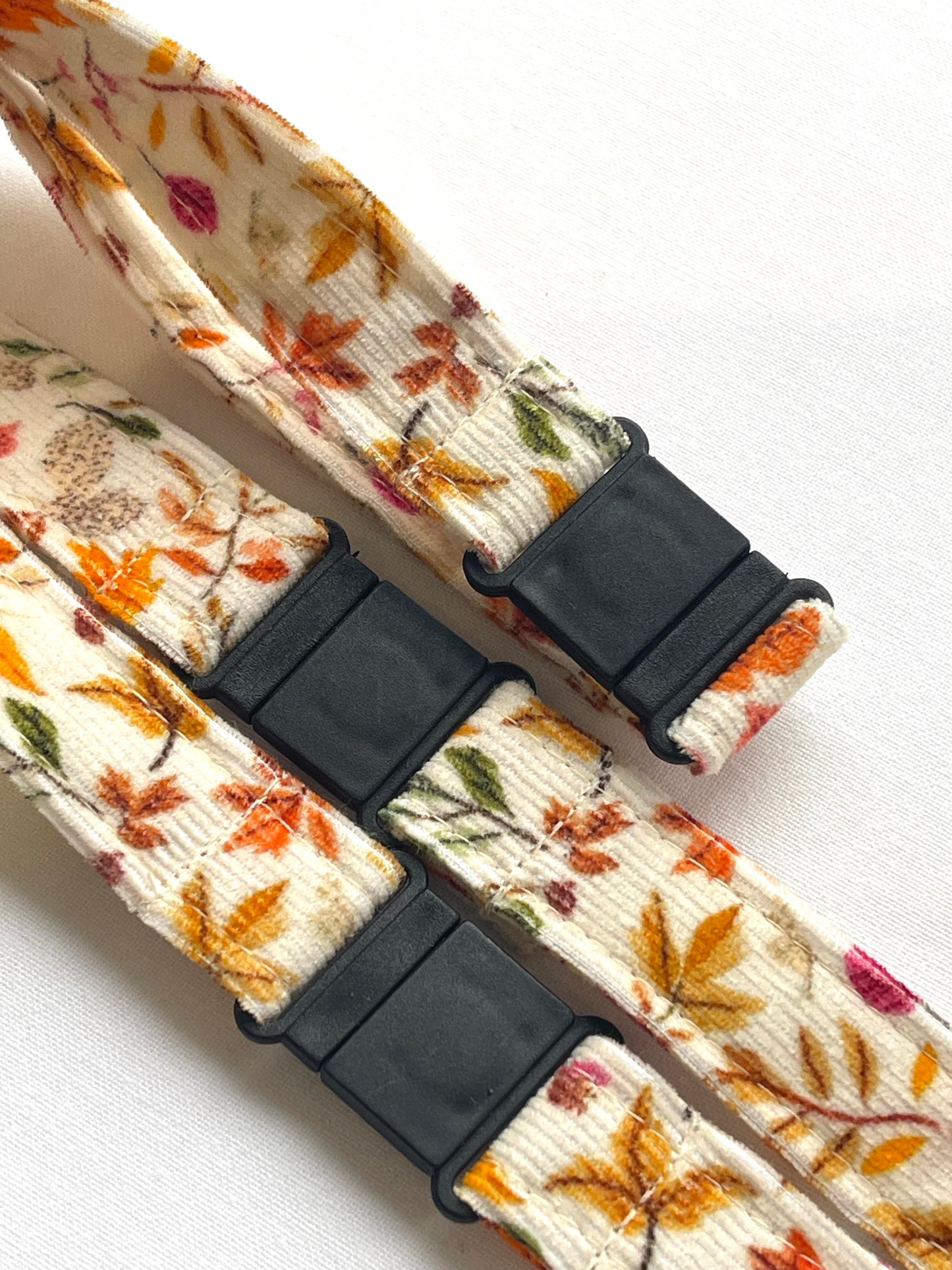 Leaves on Cream Fabric Breakaway Lanyard