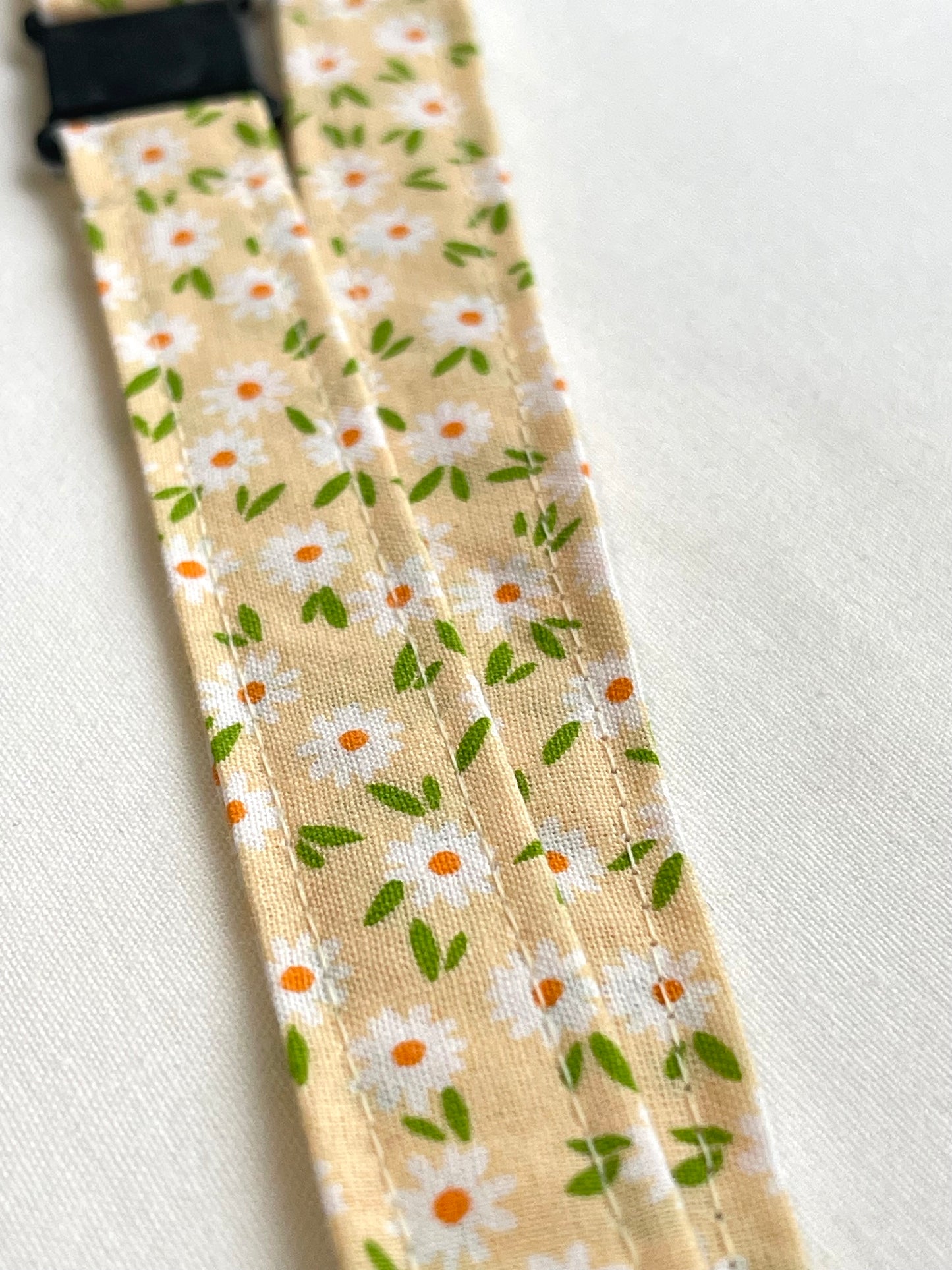 Small Daisy Fabric Breakaway Lanyard