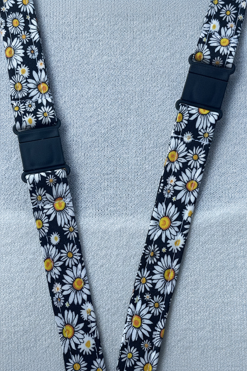 white daisy flowers Fabric Breakaway Lanyard