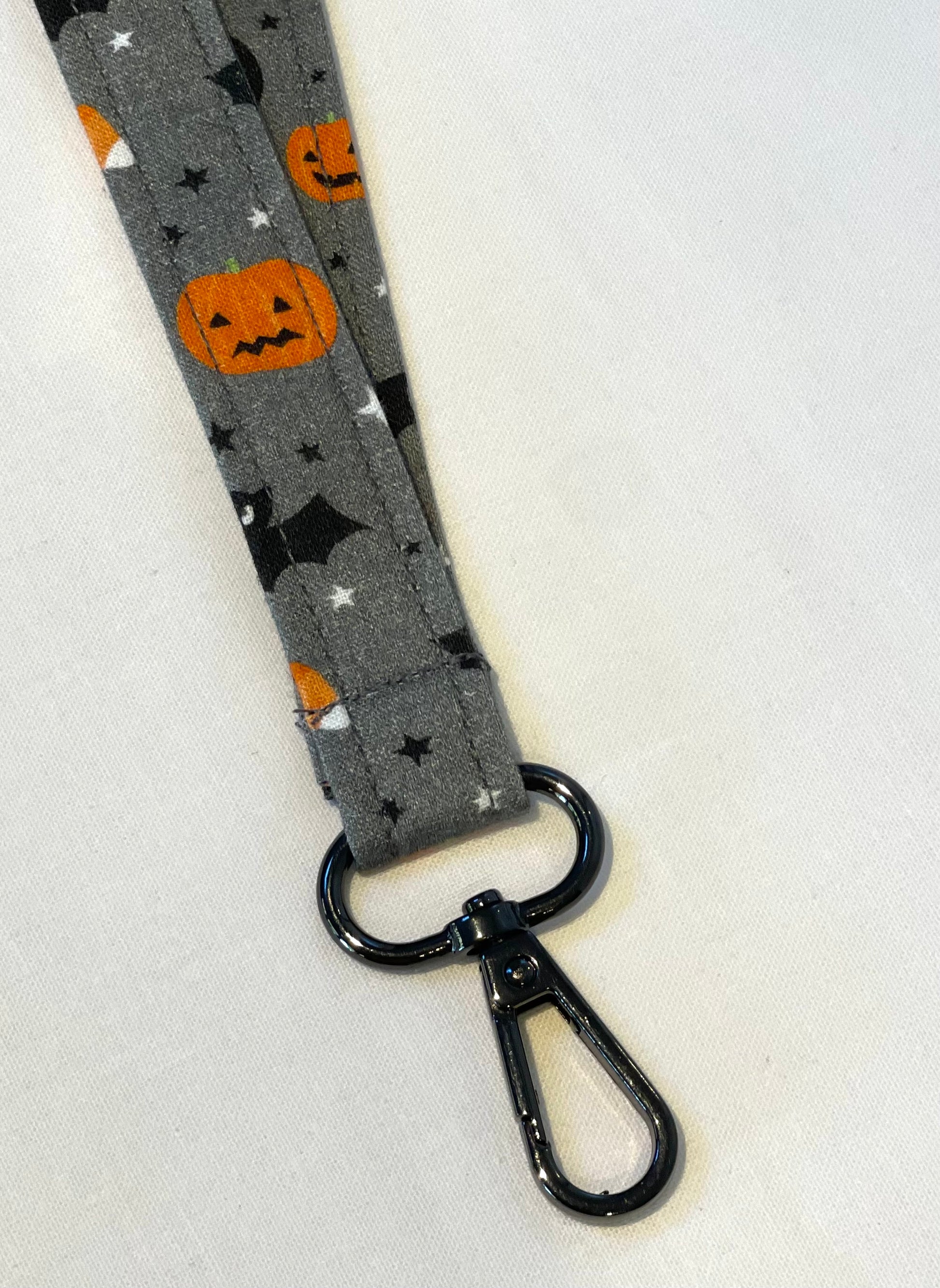 Swivel clip on a breakaway lanyards
